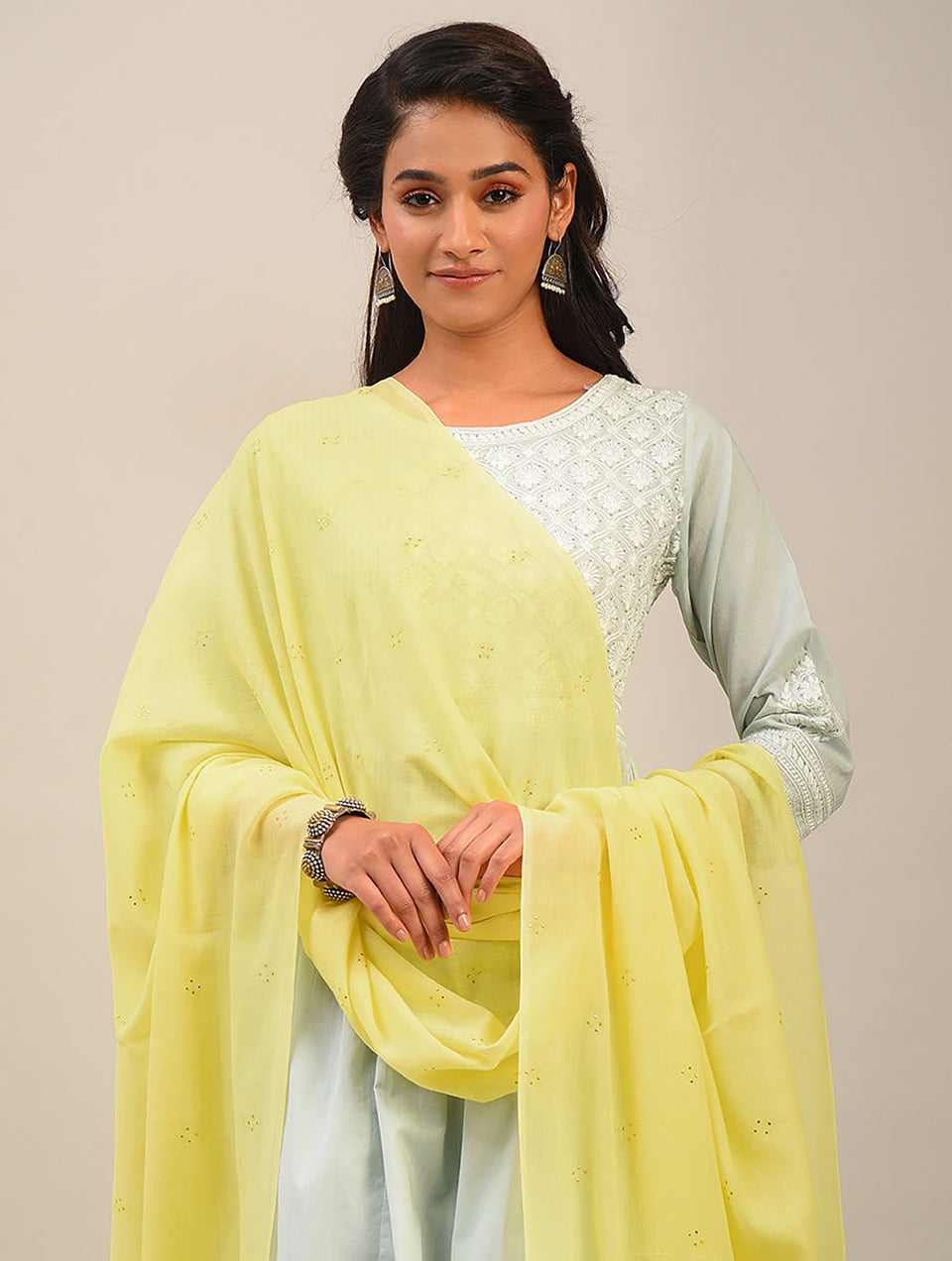 Women Lemon Handloom Cotton Dupatta With Mukaish