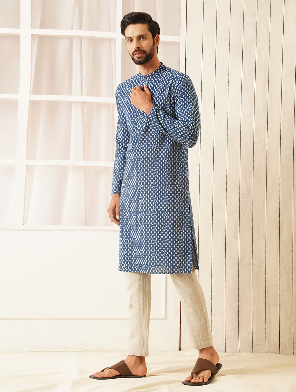 Men Blue Cotton Block Print Mandarin Collar Regular Fit Kurta - 40