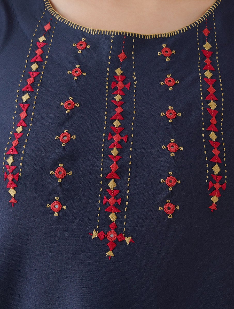 Women Navy Blue Embroidered Silk Viscose Cut Sleeve Tunic