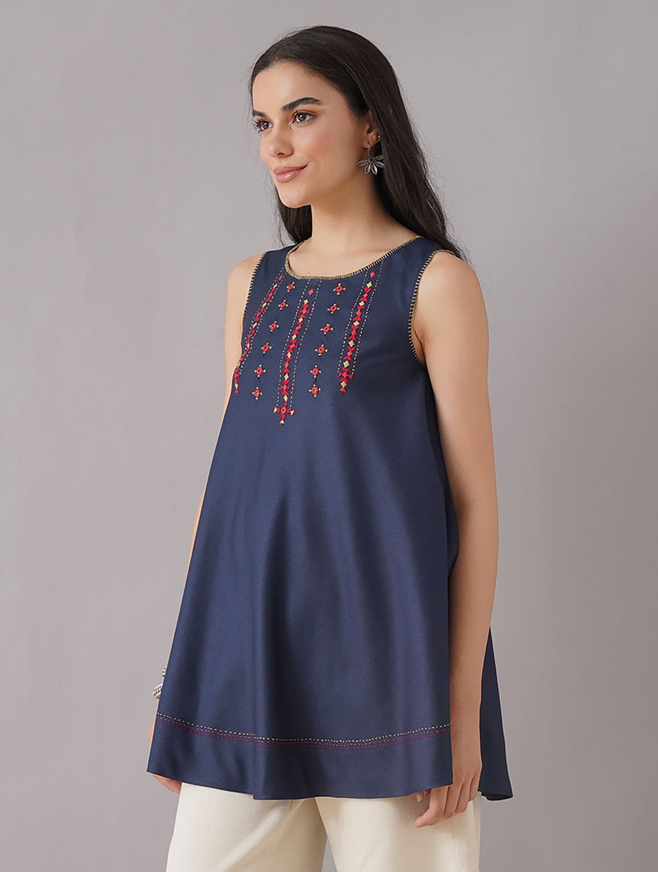 Women Navy Blue Silk Blend Embroidered Round Neck Loose Fit Tunic - XS