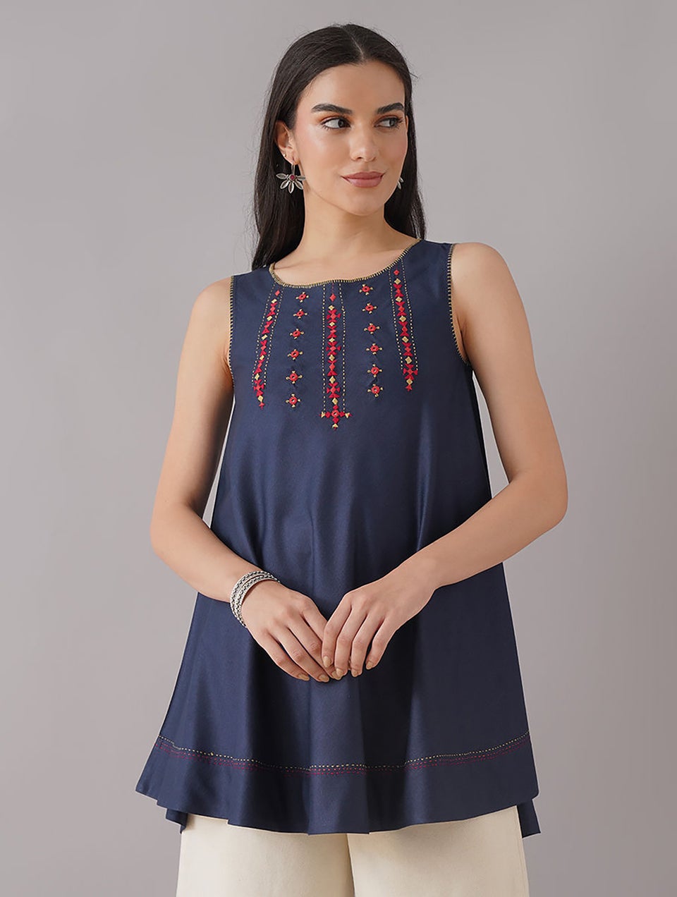 Women Navy Blue Silk Blend Embroidered Round Neck Loose Fit Tunic - XS