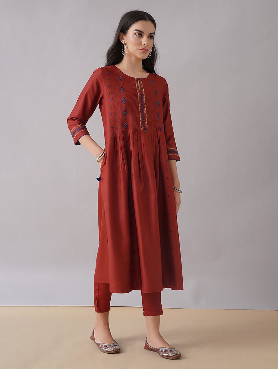 Women Red Embroidered Silk Viscose Kurta With Pockets - XS