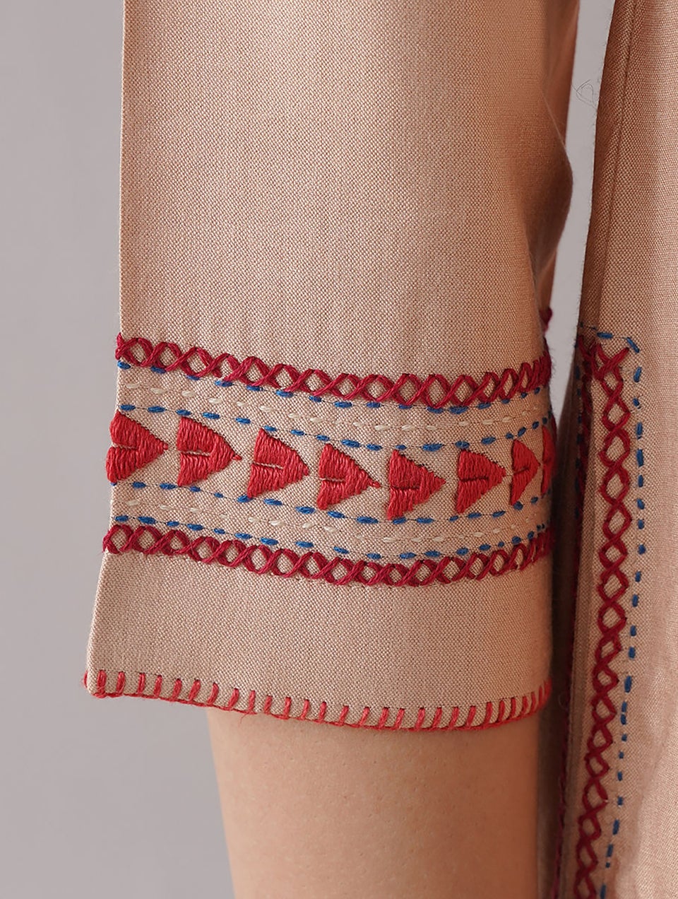 Women Nude Pink Embroidered Silk Viscose Kurta With Pockets - XS