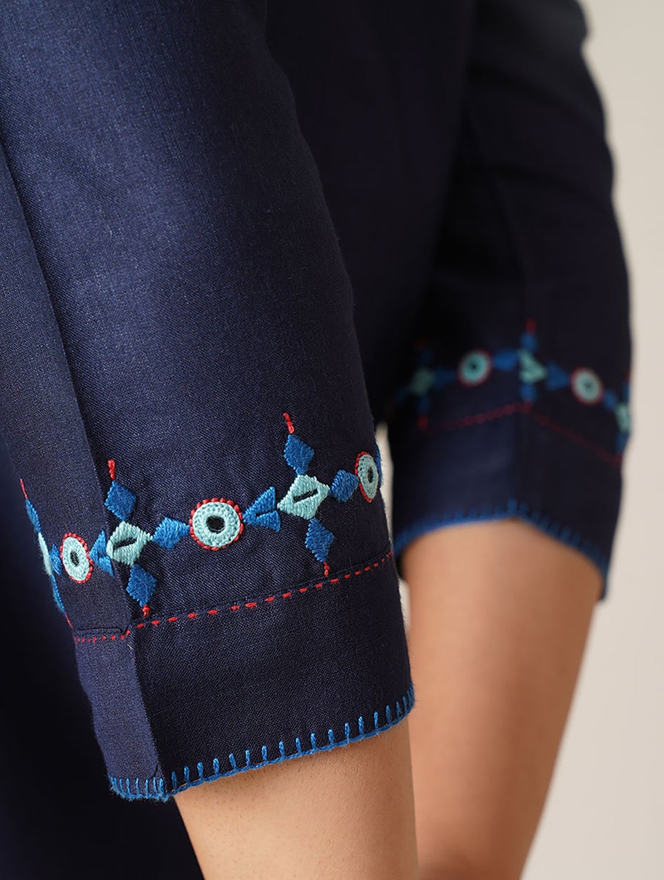 Women Blue Embroidered Silk Viscose Kurta With Pockets - XS