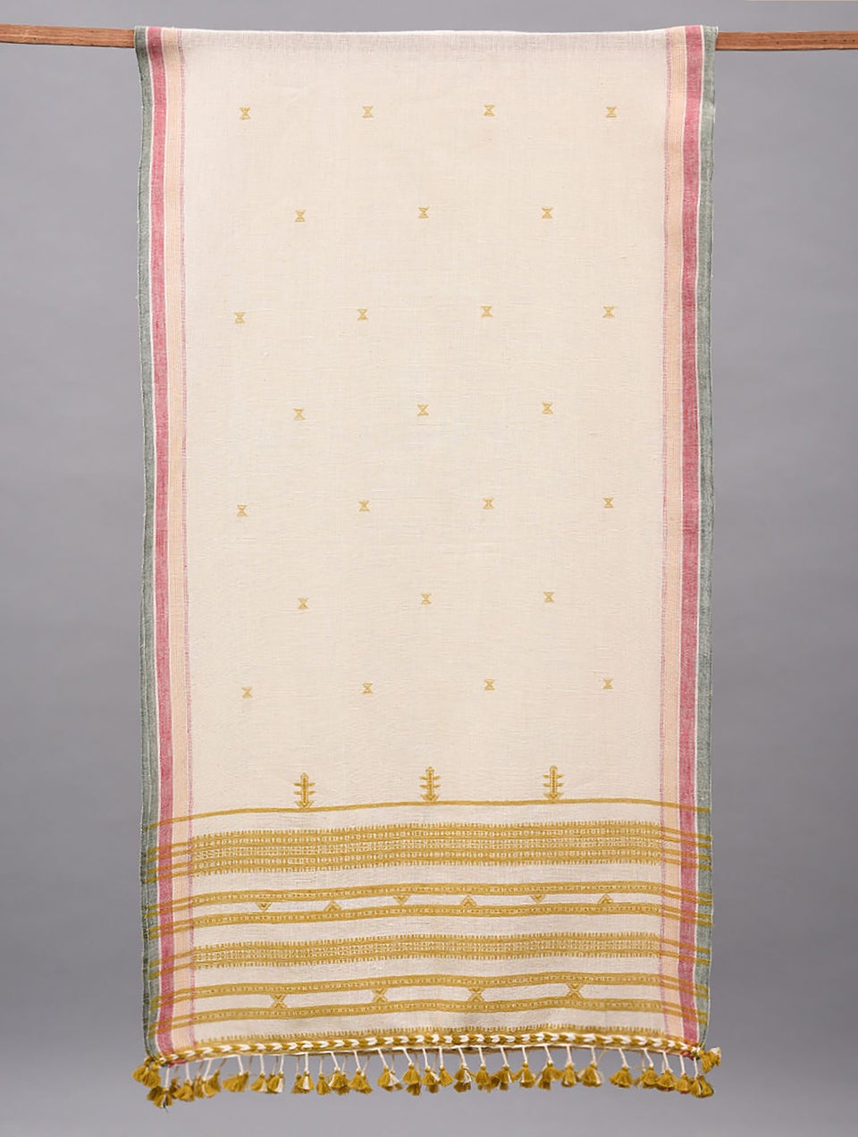 Women Cream Bhujodi Handwoven Cotton Stole