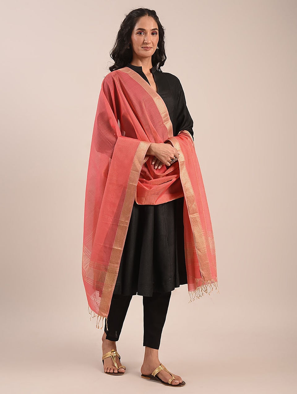Women Pink Cotton Silk Hand Woven Dupatta