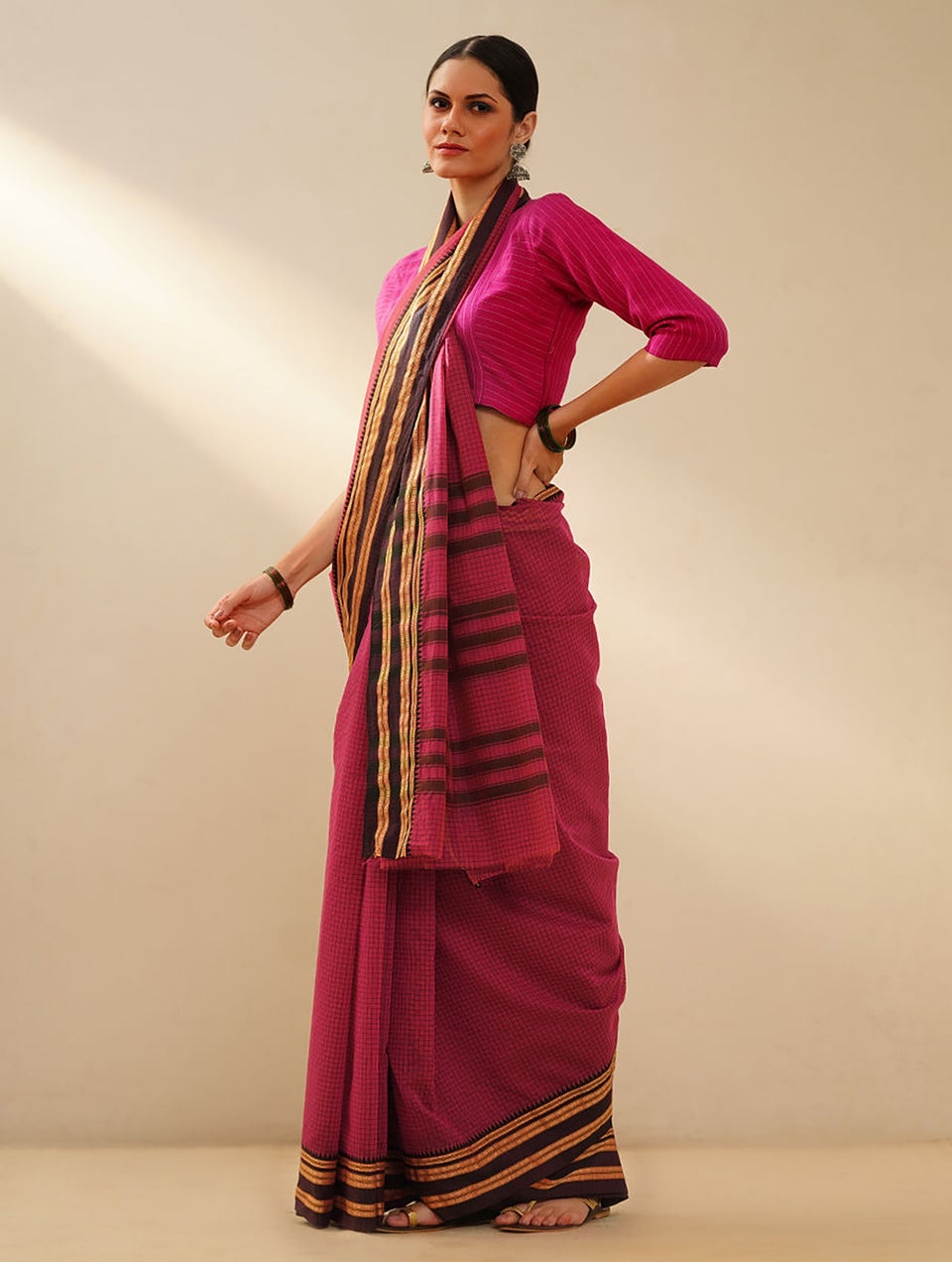 Women Maroon Handloom Cotton Saree