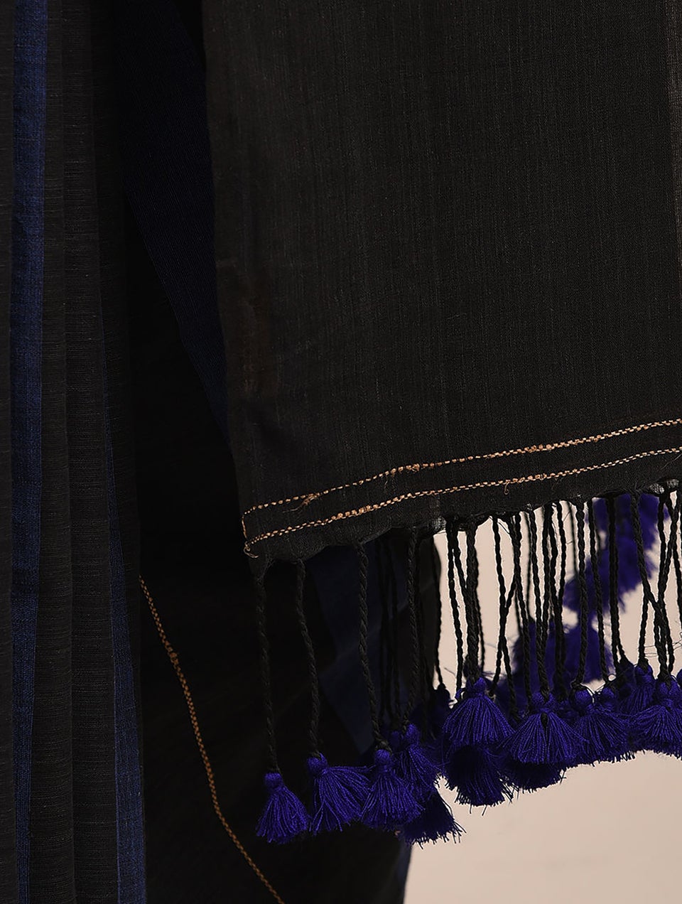 Women Black Handwoven Cotton Saree