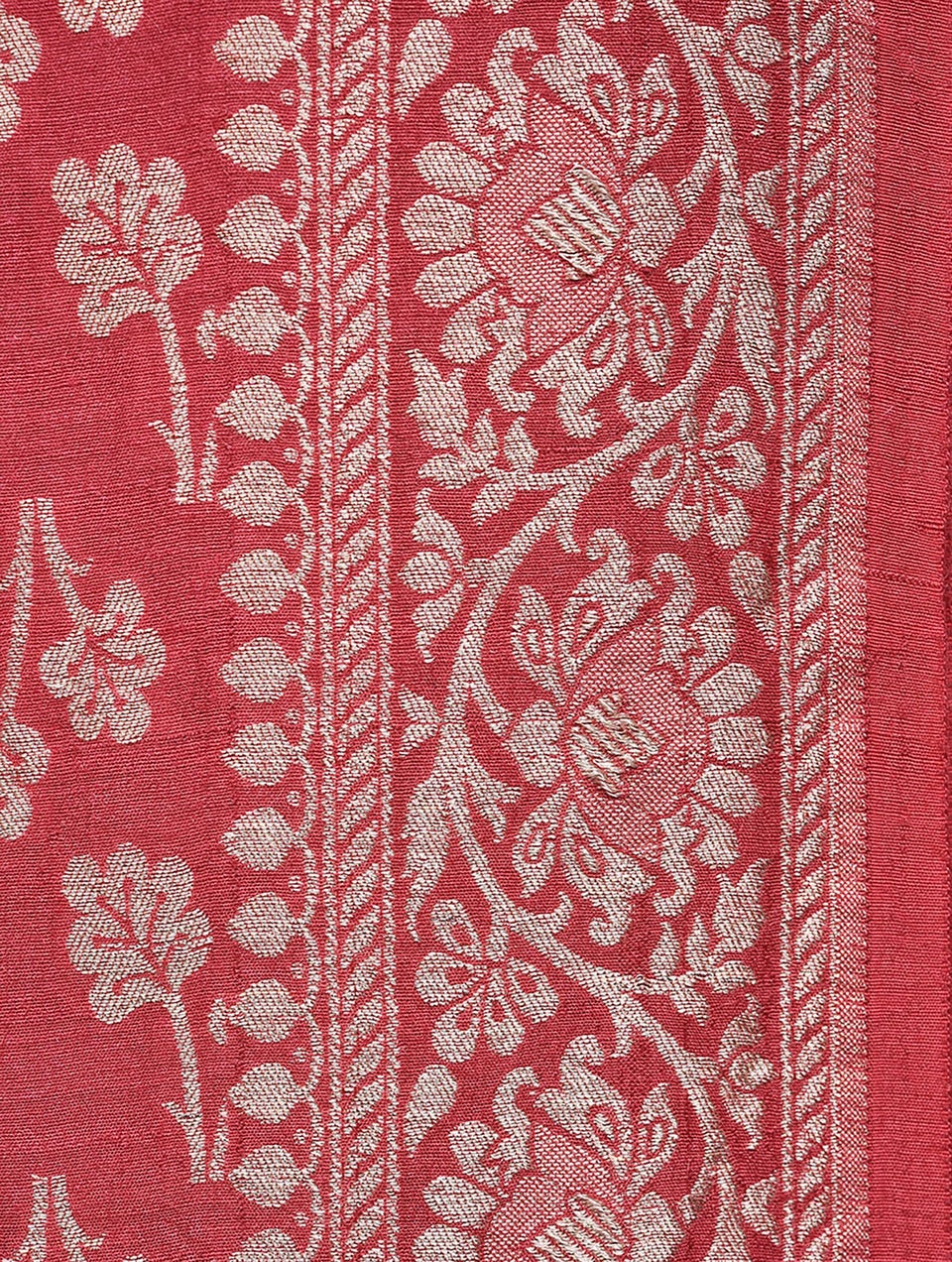 Women Pink Benarasi Silk Stole
