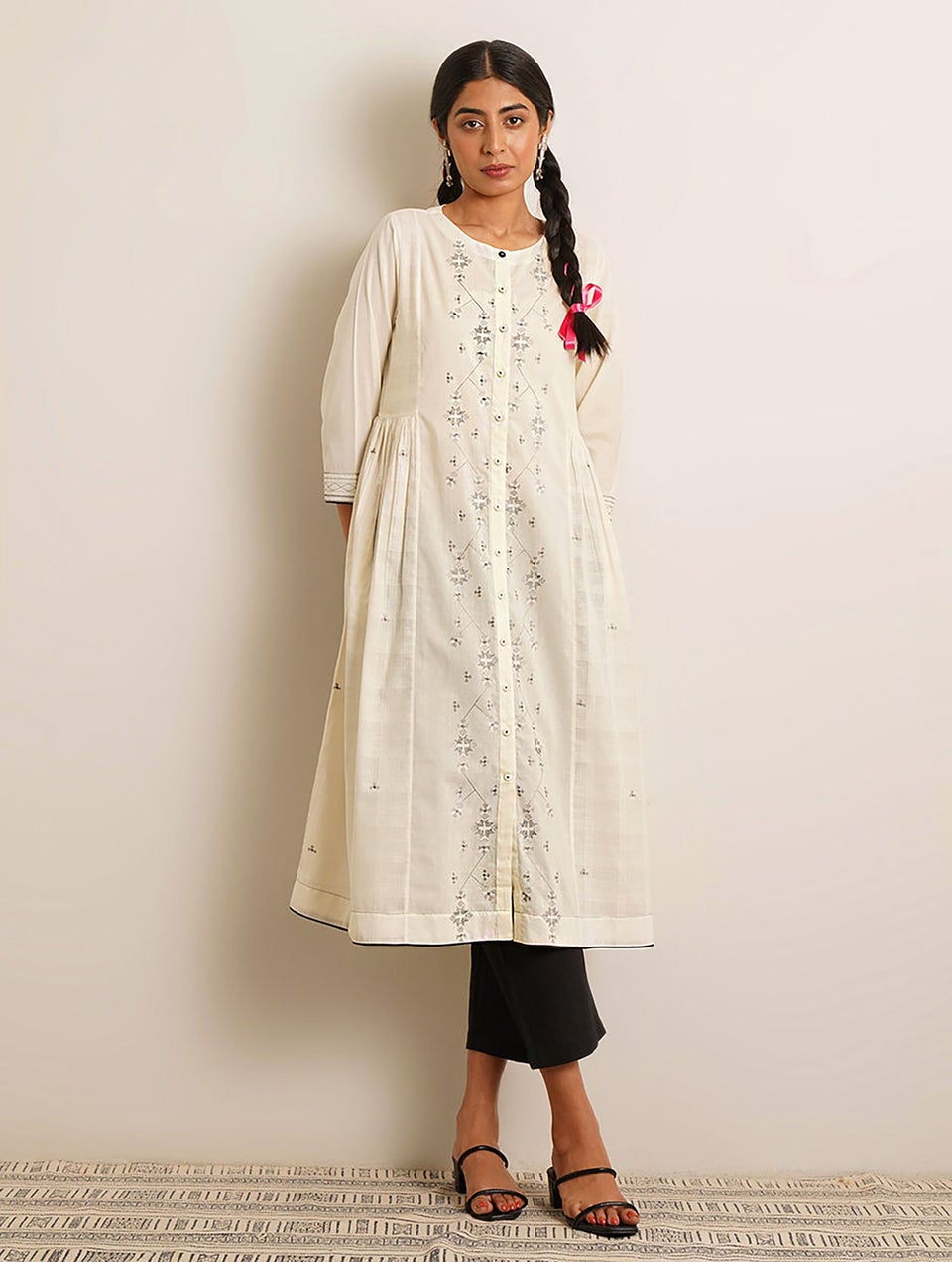 Women White Button Down Embroidered Cotton Kurta - XS