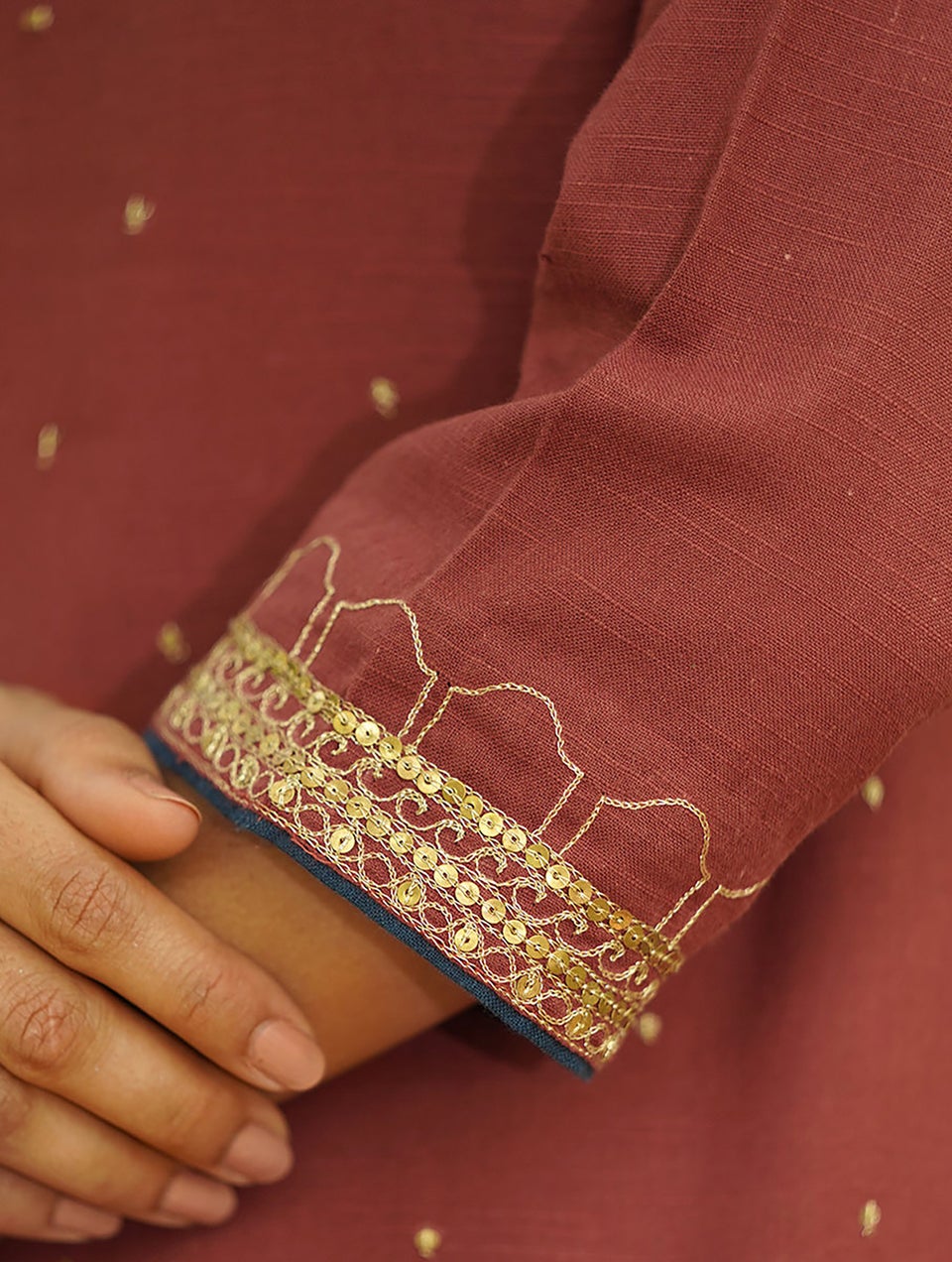 Women Maroon Red Cotton Rich Hand Embroidery Round Neck Regular Fit Kurta - XS