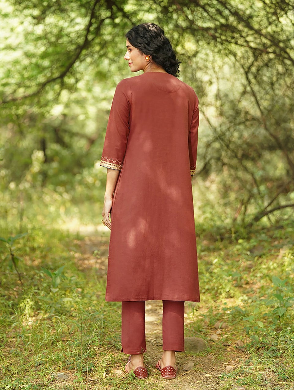 Women Maroon Red Cotton Rich Hand Embroidery Round Neck Regular Fit Kurta - XS