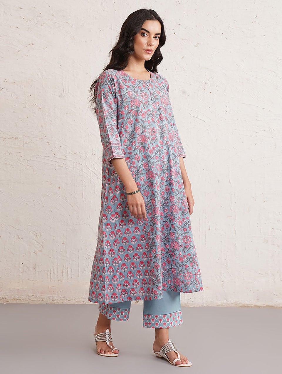 Women Blue Cotton Block Print Round Neck Regular Fit Kurta - XS