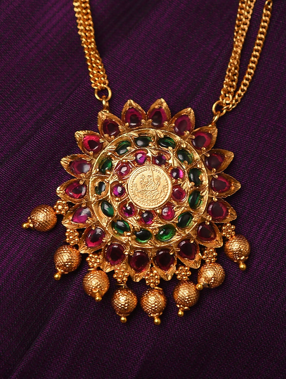 Women Red Green Gold Tone Temple Mangalsutra