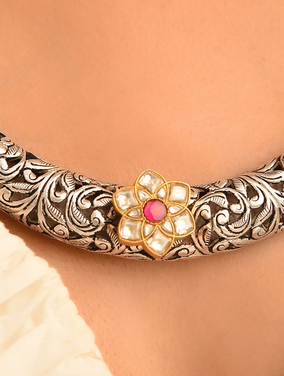 Women White Dual Tone Tribal Silver Kundan Hasli Necklace