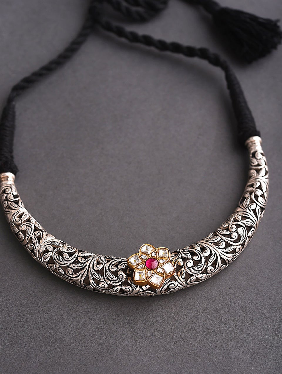 Women White Dual Tone Tribal Silver Kundan Hasli Necklace