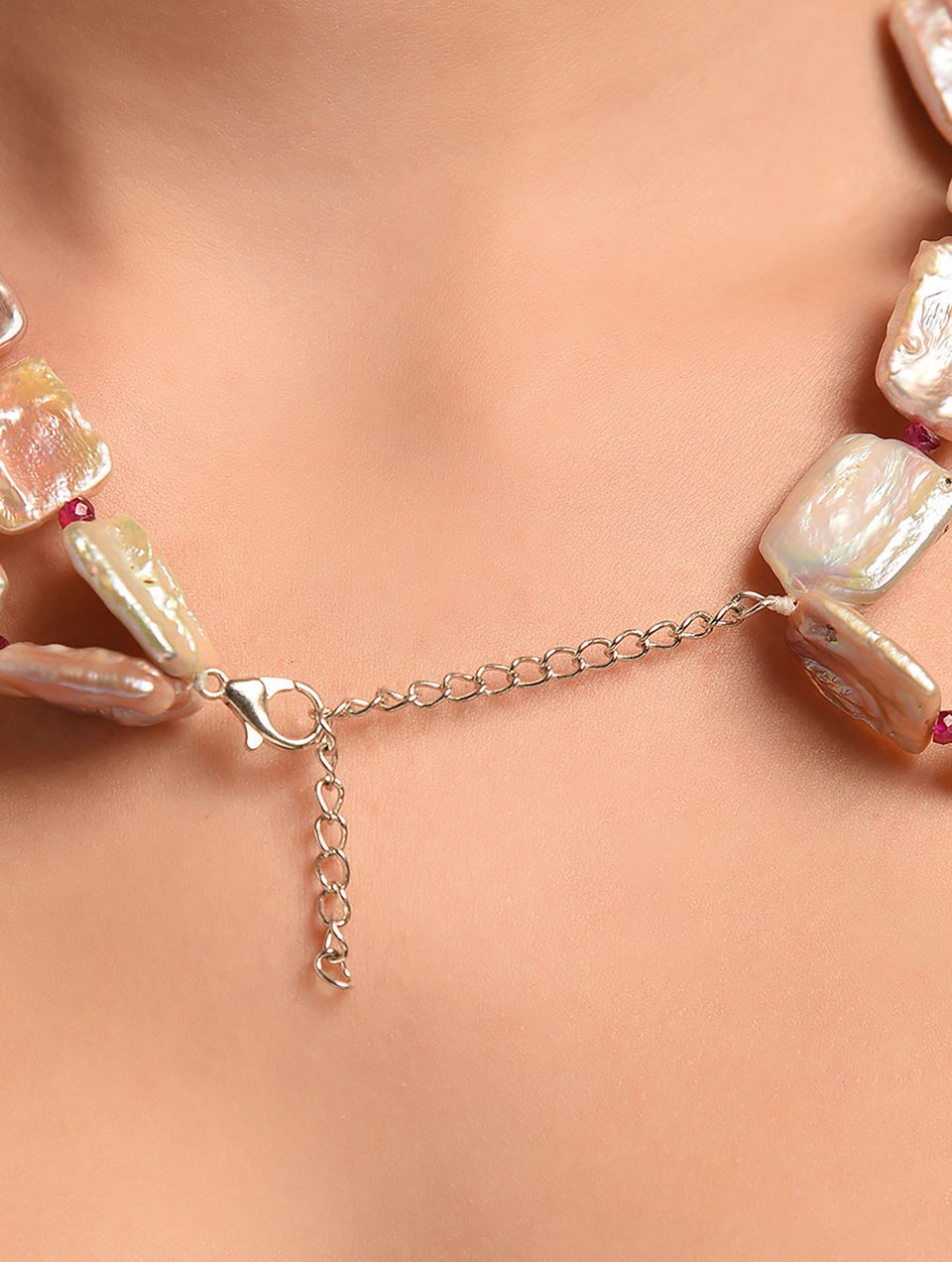 Women Baroque Pearls Necklace
