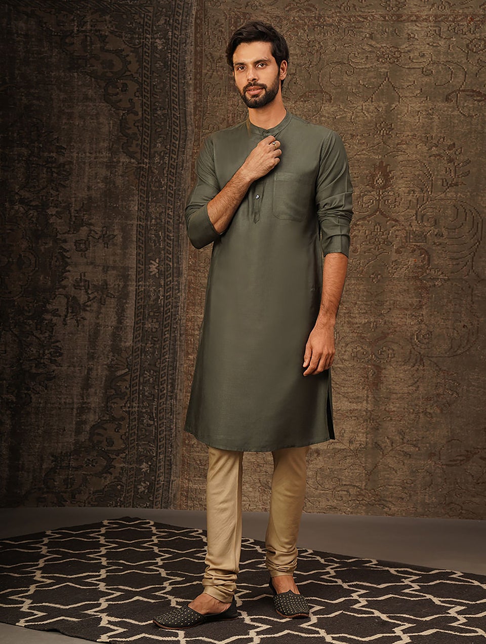 Men Olive Green Silk Blend Mandarin Collar Regular Fit Kurta - 38
