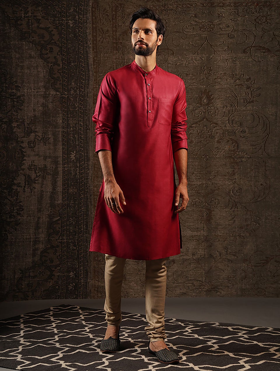 Men Maroon Red Silk Blend Mandarin Collar Regular Fit Kurta - 38