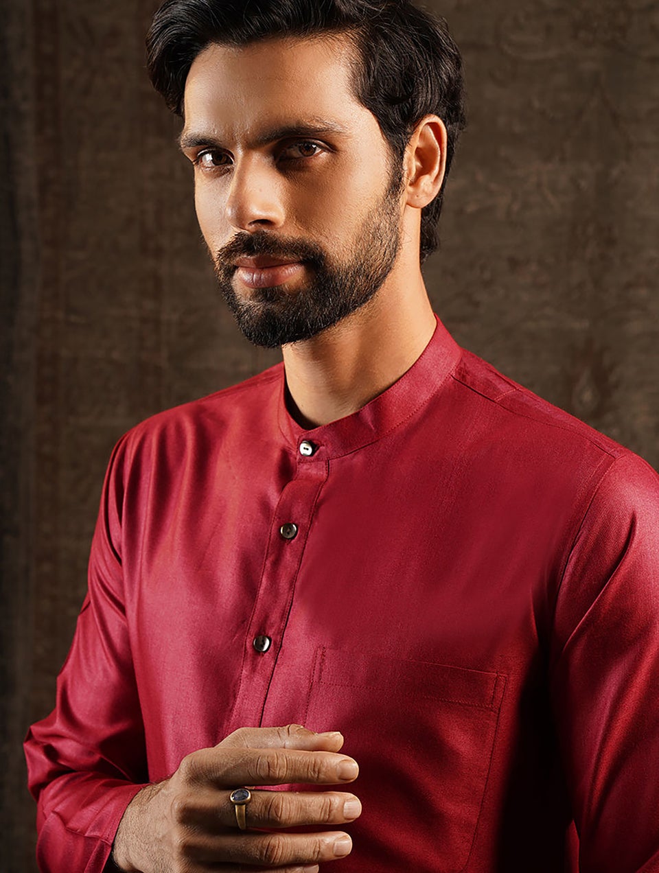 Men Maroon Red Silk Blend Mandarin Collar Regular Fit Kurta - 38