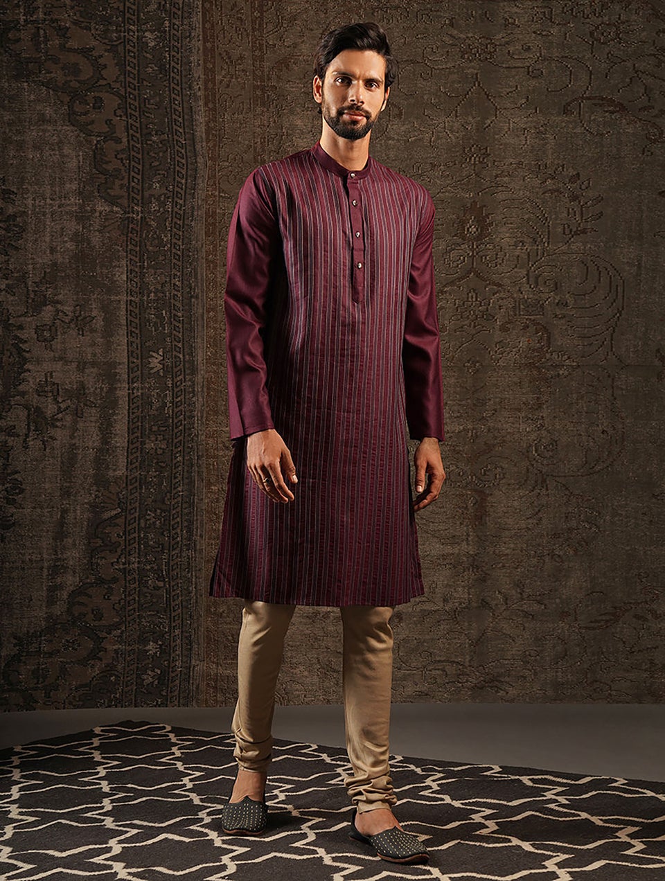 Men Wine Purple Silk Blend Mandarin Collar Regular Fit Kurta - 38