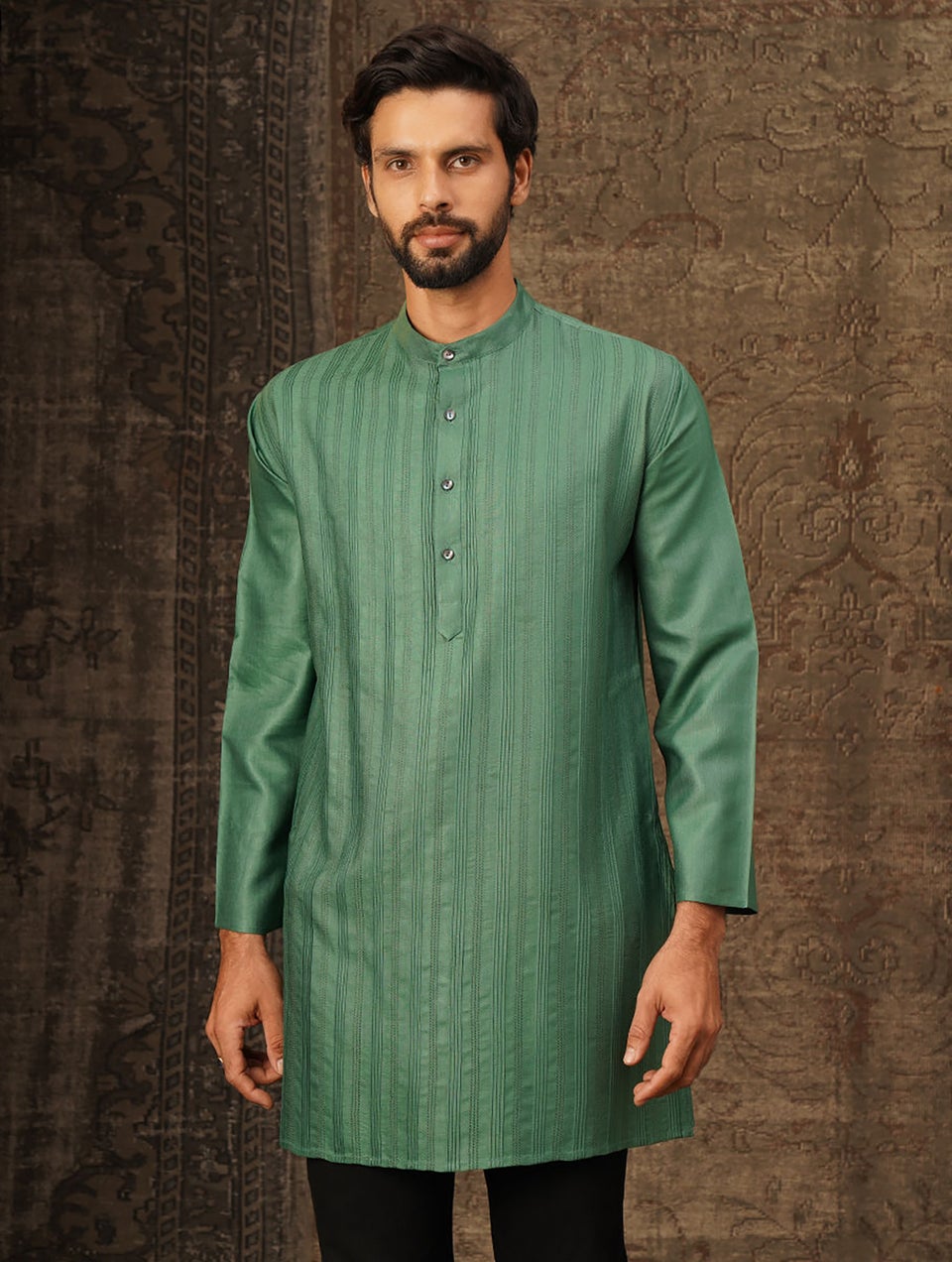 Men Emerald Green Silk Blend Mandarin Collar Regular Fit Kurta - 38