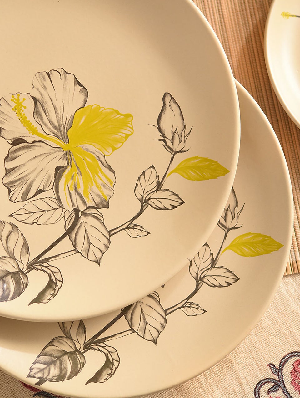 Hibiscus Printed Stoneware Dinner Plate