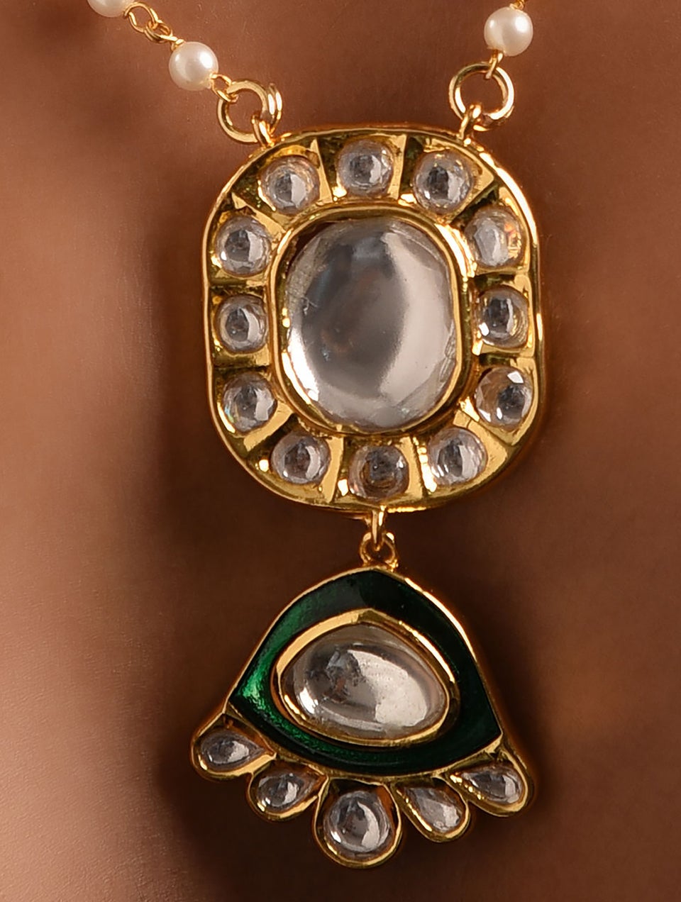 Women Green Gold Tone Foiled Kundan Necklace