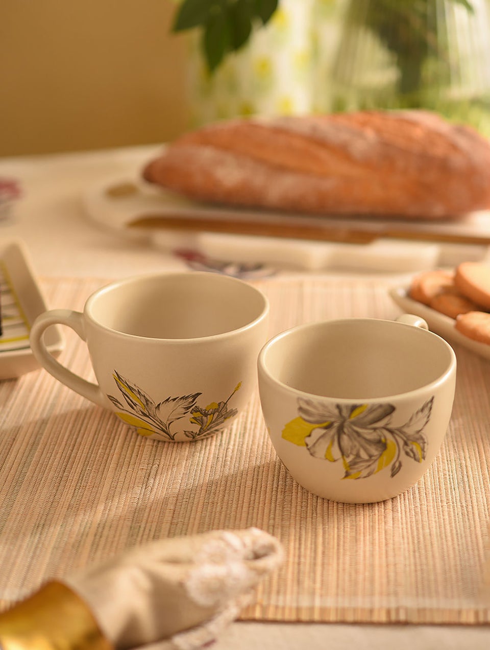 Hibiscus Printed Stoneware Tea Cups