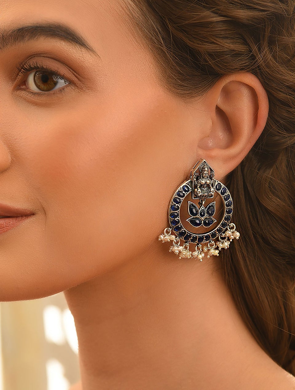 Women Blue Kempstone Encrusted Silver Earrings With Pearls