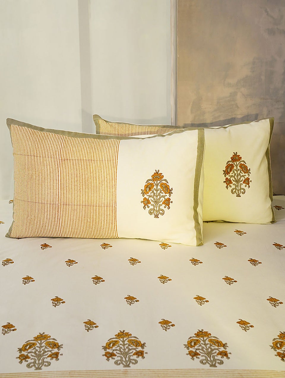Handblock Printed Cotton Double Bedsheet With Pillow Covers