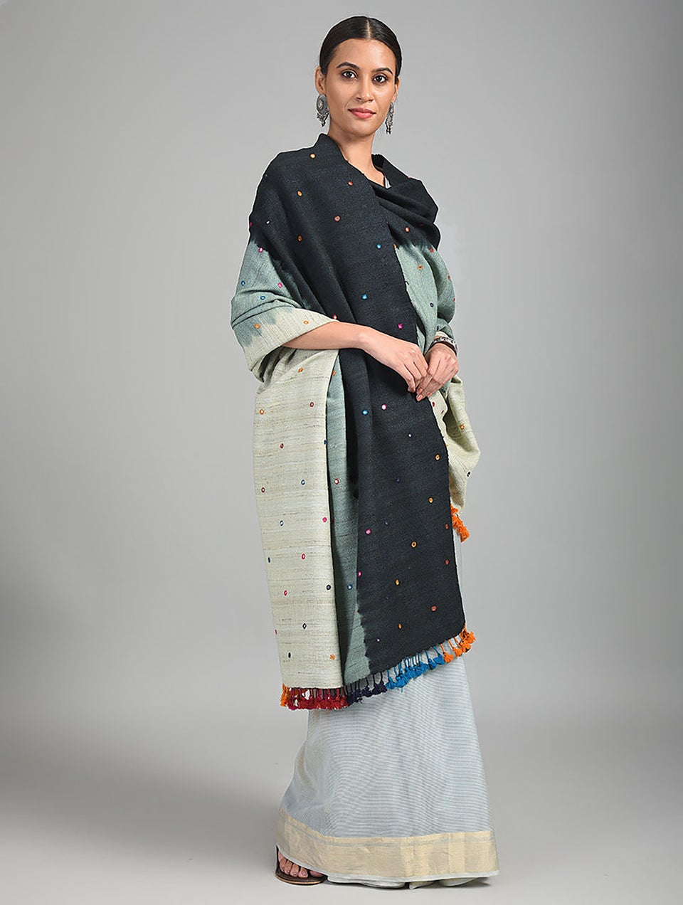 Women Black-Grey Handwoven Bhujodi Wool Shawl