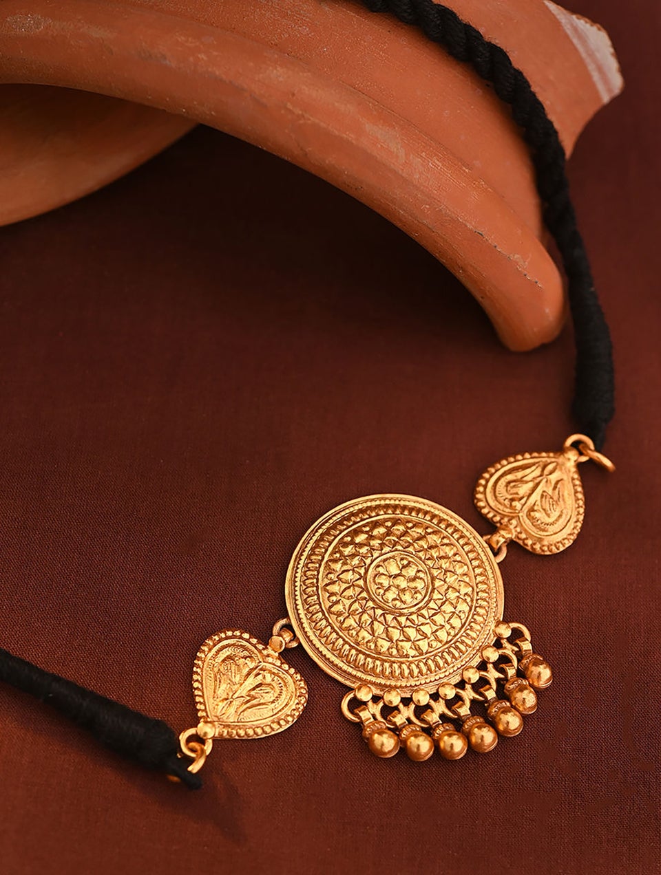 Women Gold Tone Silver Choker Necklace