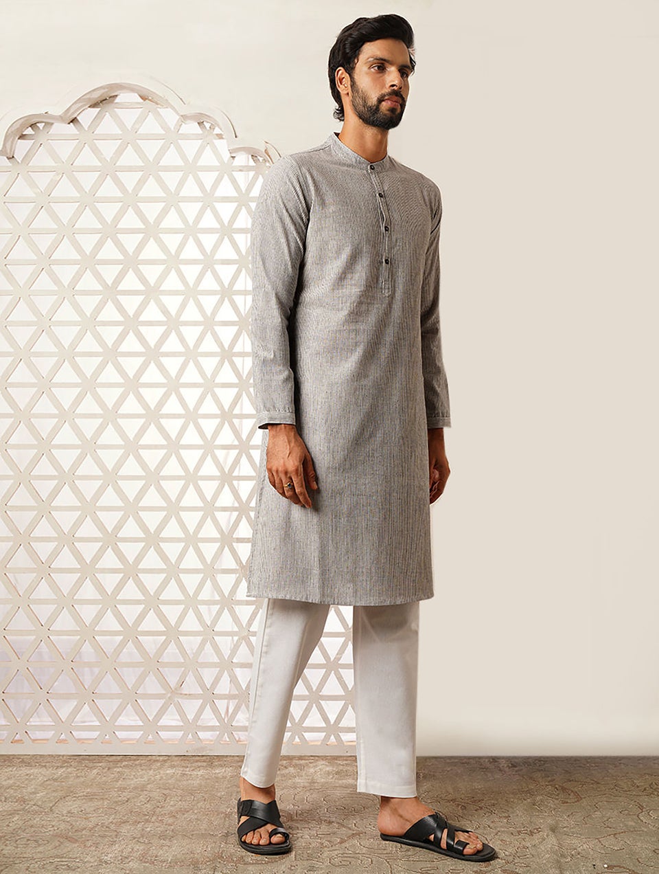 Men White Cotton Handwoven Regular Fit Kurta - 40