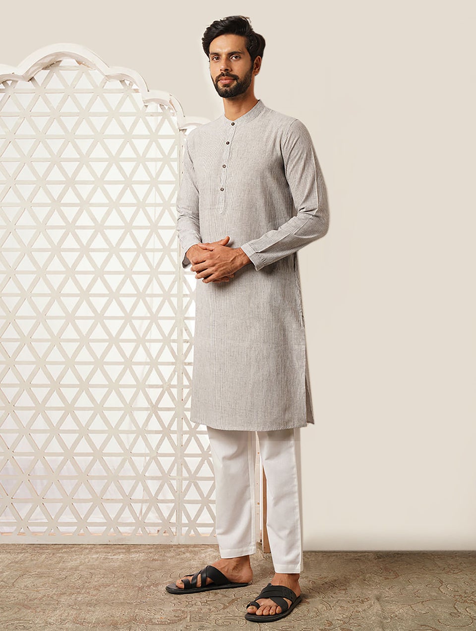 Men White Cotton Handwoven Regular Fit Kurta - 40