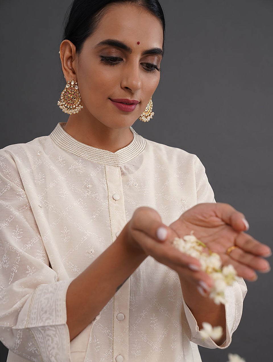 Women Off White_Cream Cotton Embroidered Round Neck Regular Fit Tunic - XS