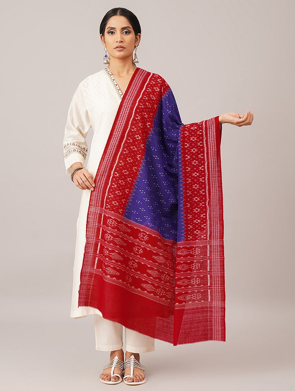 Women Red Handwoven Sambalpuri Ikat Cotton Dupatta