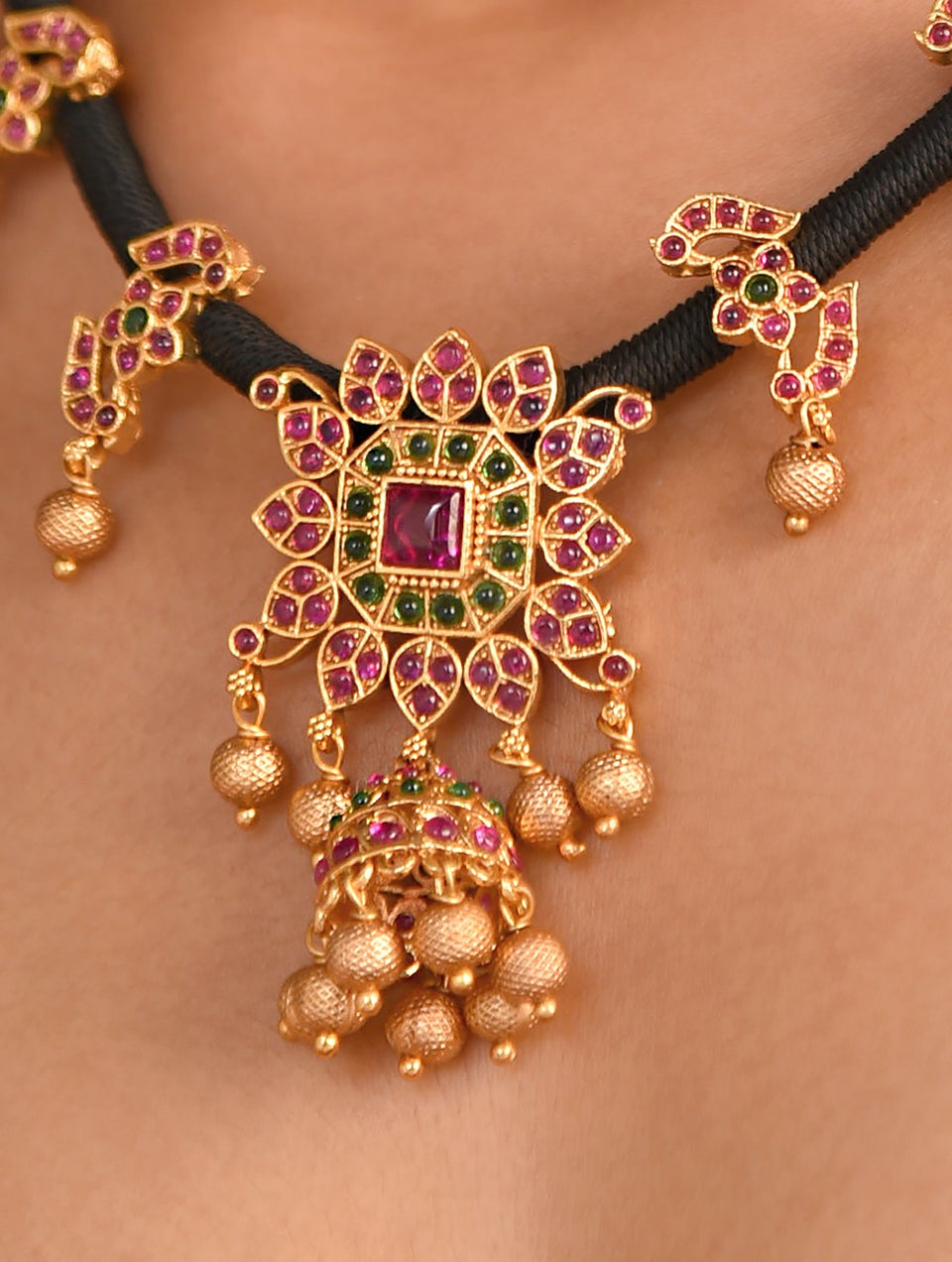 Women Pink Green Gold Tone Temple Necklace With Earring