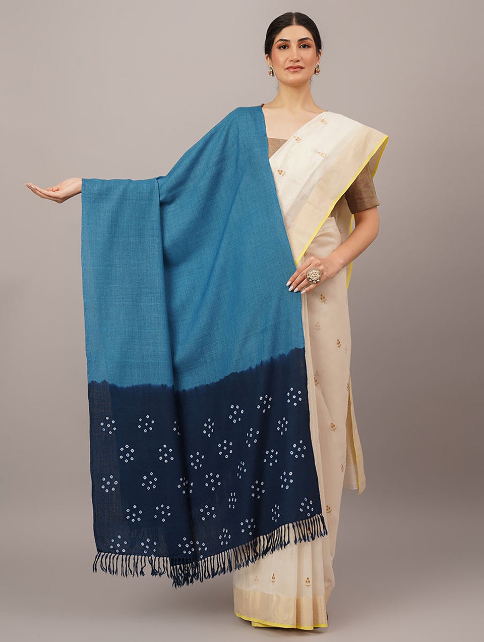 Women Blue Handwoven Bandhani Wool Shawl