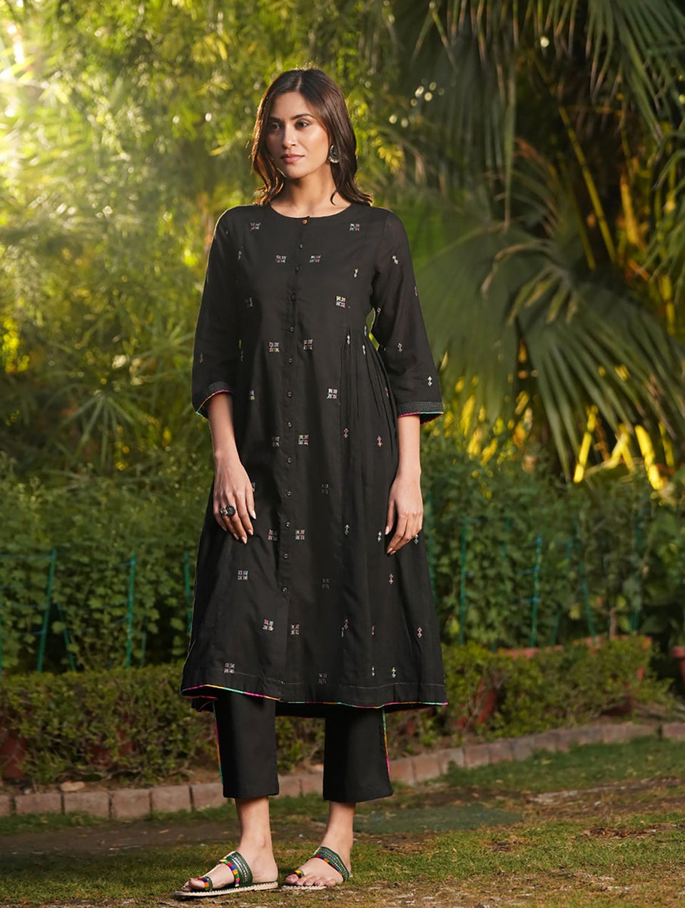 Women Black Cotton Round Neck Regular Fit Kurta - XS