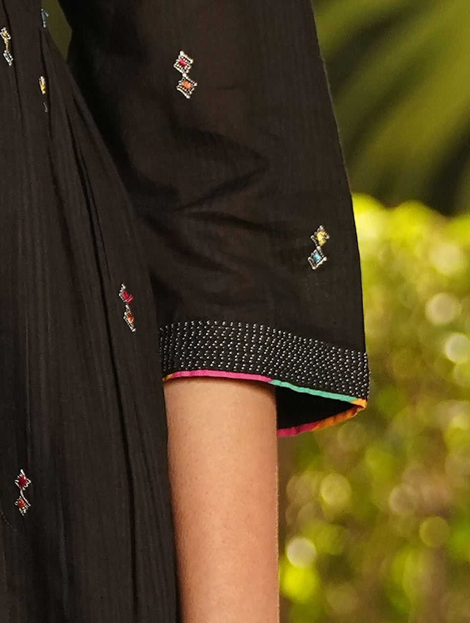 Women Black Embroidered Cotton Kurta With Gathers - XS