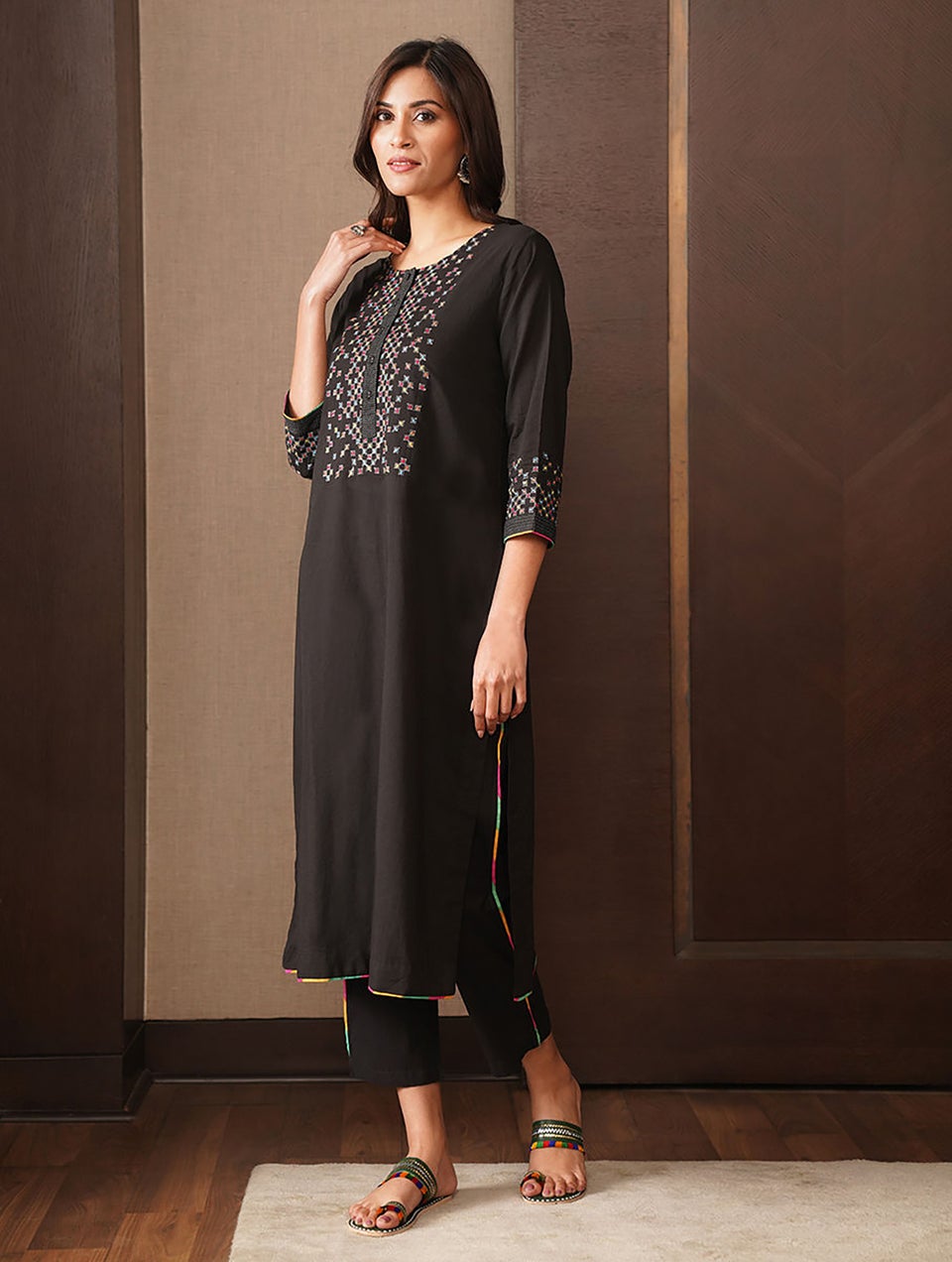 Women Black Embroidered Cotton Kurta - XS