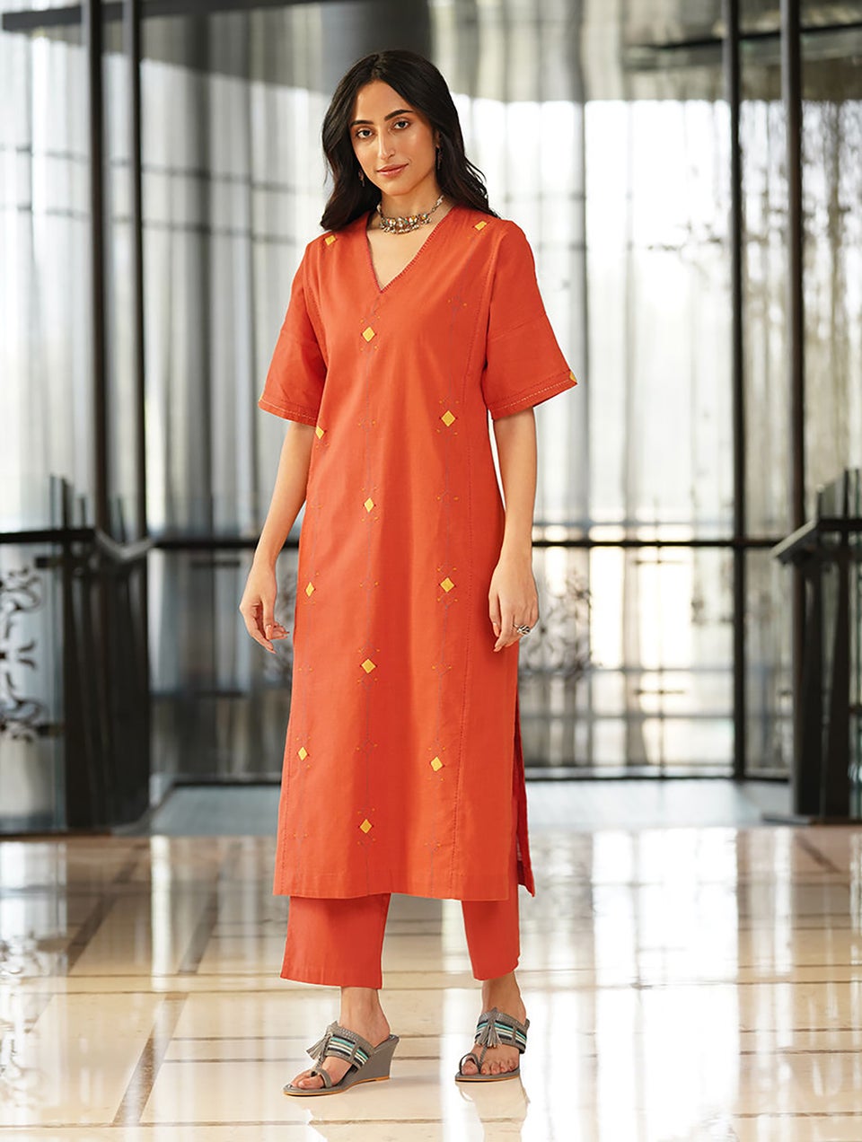Women Red Cotton Applique V Neck Regular Fit Kurta - S-M