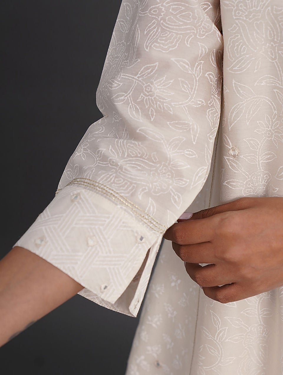 Women Ivory Embroidered Block Printed Silk Cotton Kurta - XS