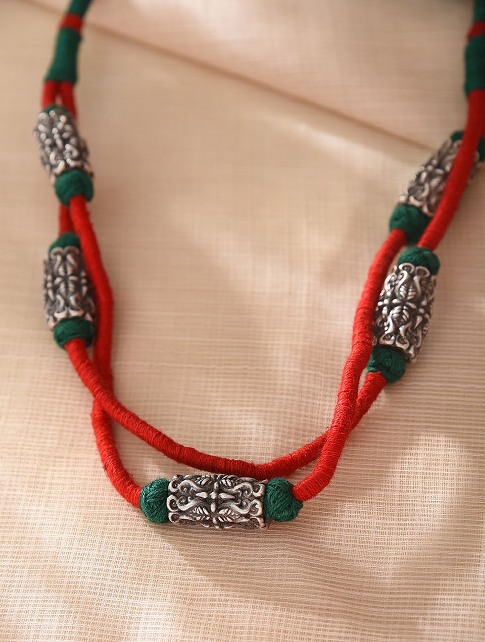 Women Red Green Tribal Silver Short Necklace