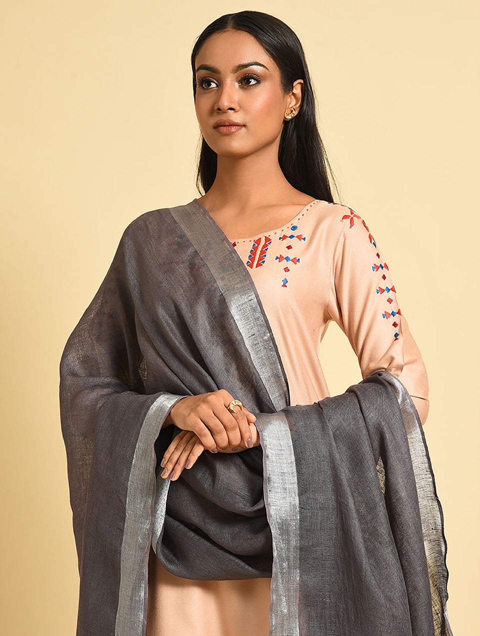 Women Grey Linen Dupatta With Silver Zari