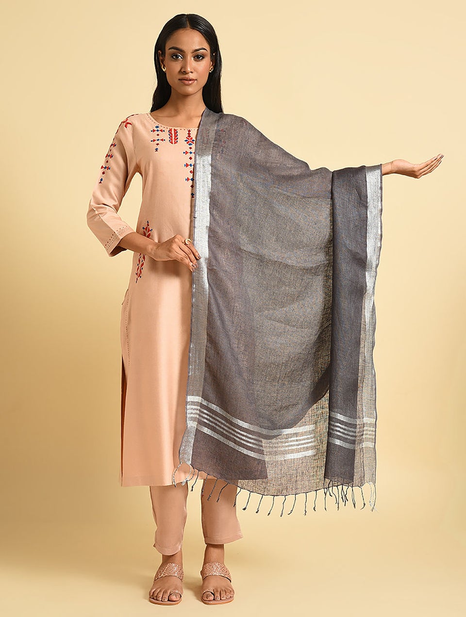 Women Grey Linen Dupatta With Silver Zari
