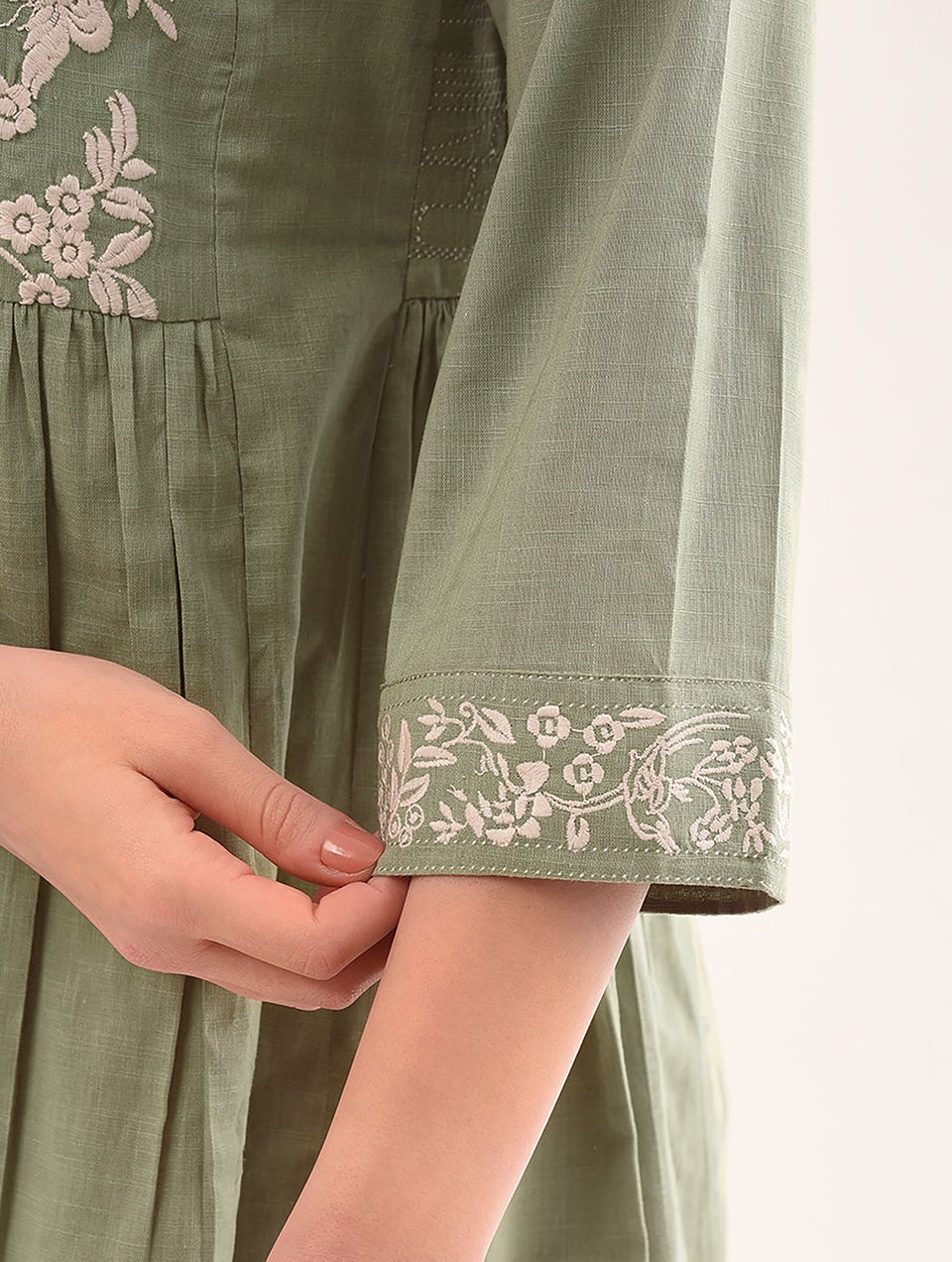 Women Green Cotton Embroidered Round Neck Regular Fit Tunic - XS