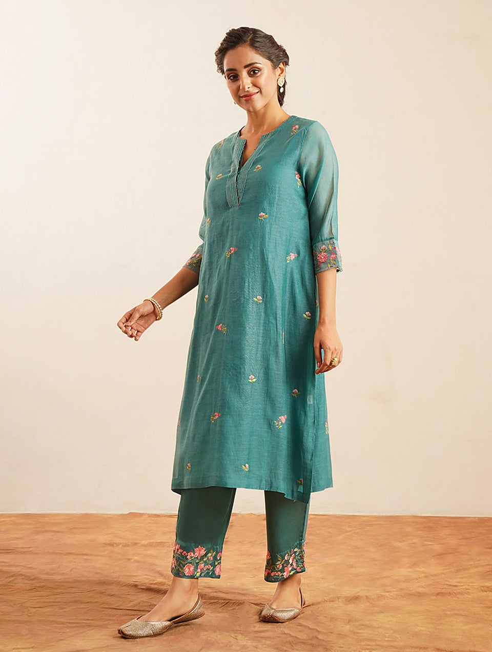 Women Teal Embroidered Silk Cotton Kurta With Slip - S