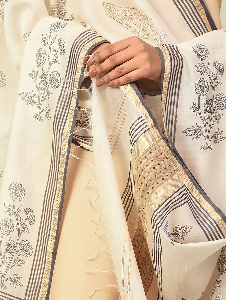 Women White Handwoven Block Printed Silk Cotton Dupatta